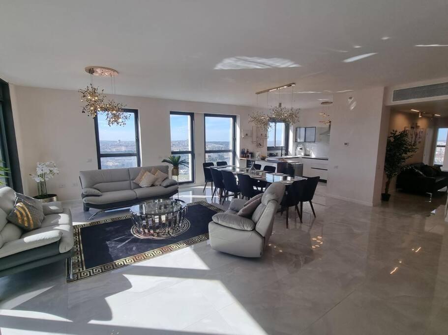 Jtower Royal Suites - The Penthouse - Alefimmoed Jerusalem Exterior photo